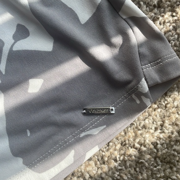 Top - Picture 2 of 5